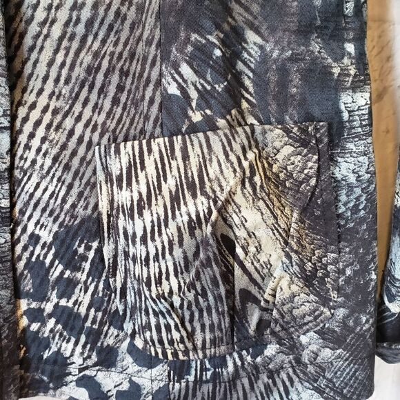 GABRIELLA MOLINARI Button-Front Blazer 10 - Picture 4 of 7